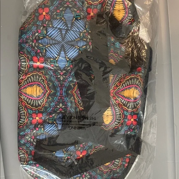 Thirty-One Stitched Medallion Lunch Break Thermal - Picture 3 of 3